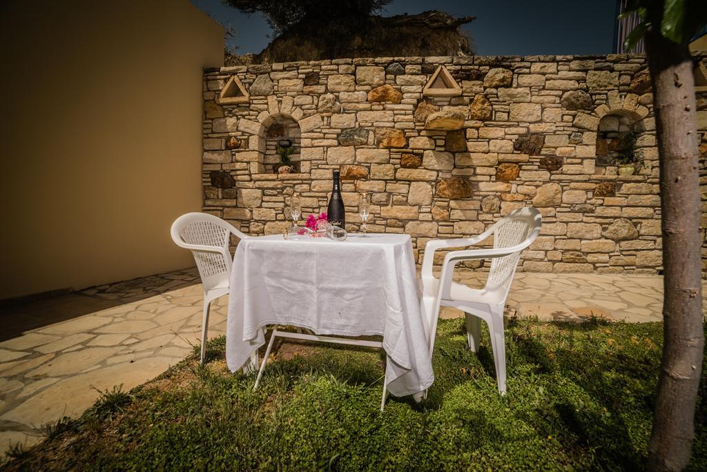 פיטסידיה Bodikos Villas & Apartments מראה חיצוני תמונה